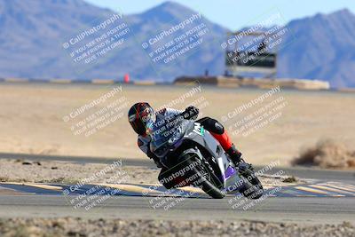 media/Jan-08-2022-SoCal Trackdays (Sat) [[1ec2777125]]/Turn 4 (1145am)/